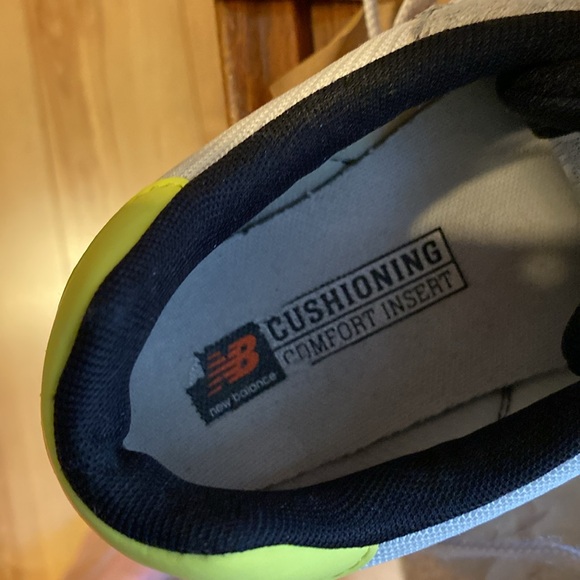 New Balance shoes - Picture 4 of 9